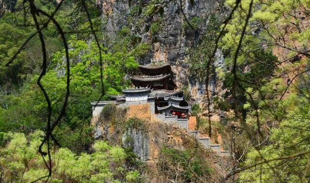 原创云南"隐于"深山的寺庙,仅有1男子在此修行,距丽江3小时车程