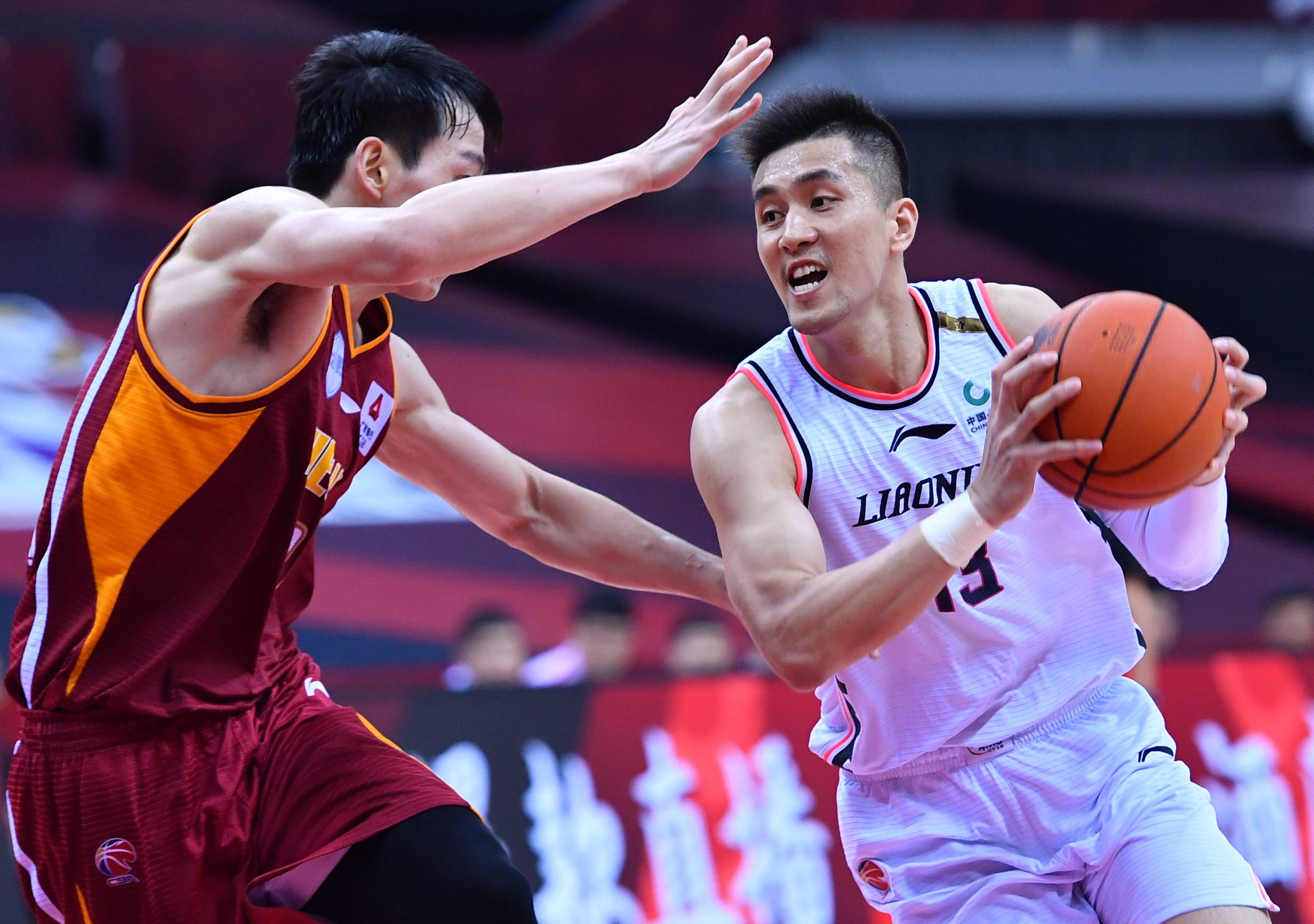 原创仰天长啸卸下压力?整体不如吴前,但郭艾伦末节得分太关键