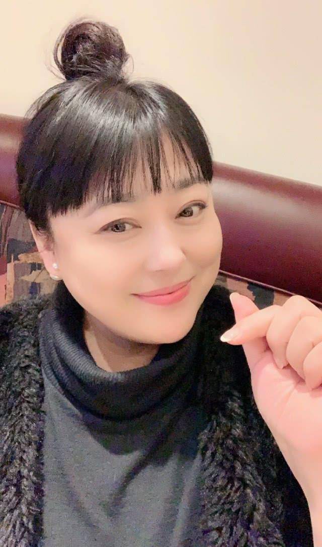 曾高调退出娱乐圈放弃34年演艺生涯今凭借安家翻红打脸不
