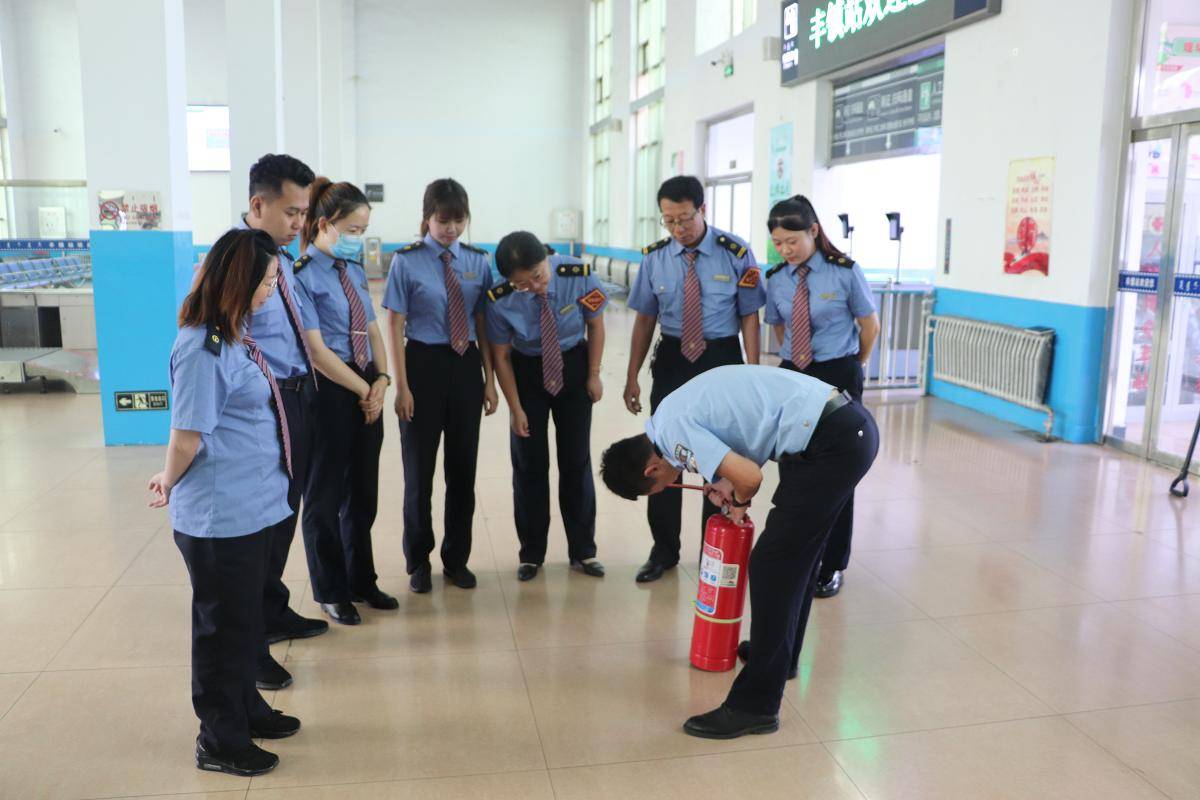 丰镇车站派出所深入内部单位开展消防宣传培训_火灾