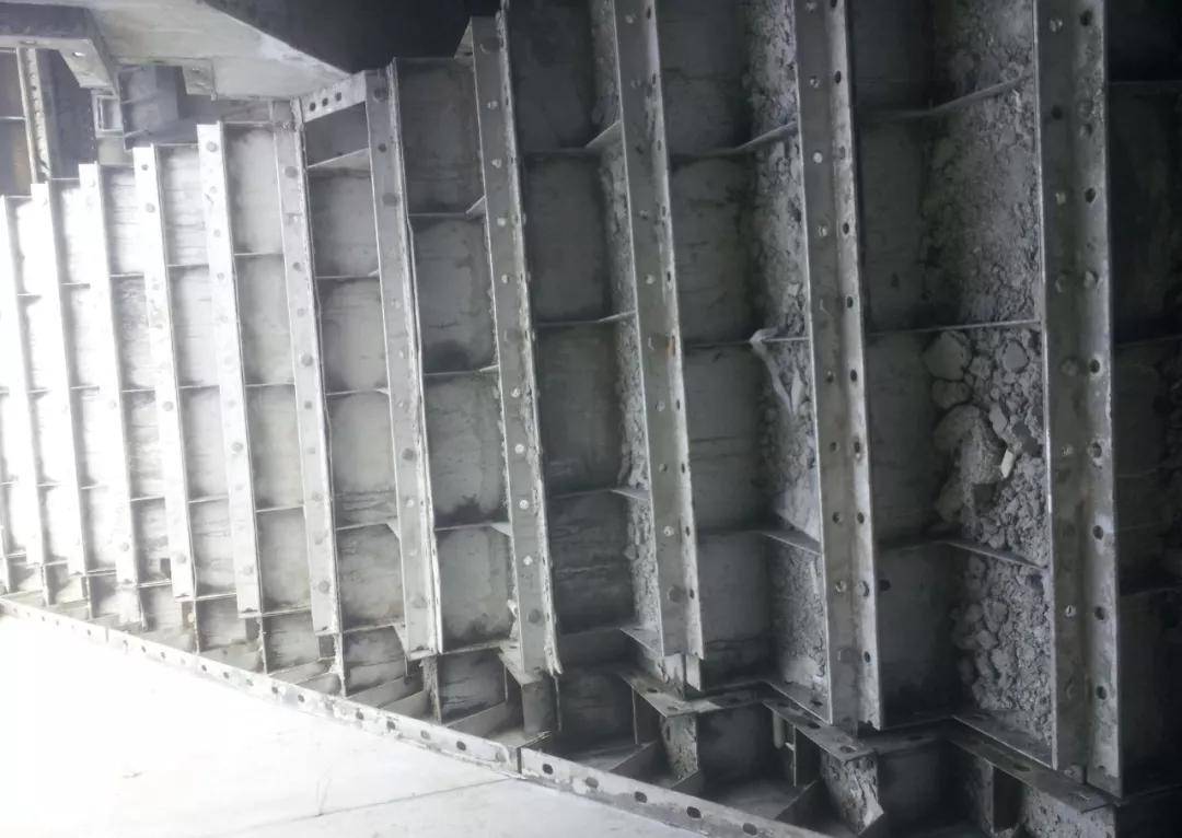 超详细的铝模设计之楼梯模板