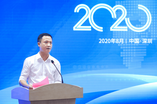 余钢在成果展示会上致辞