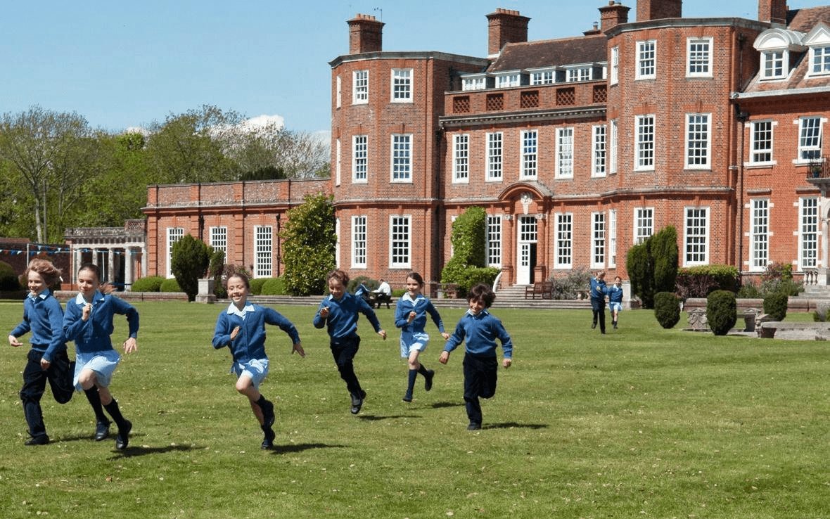 英国私立小学也可以提供寄宿?这适合我的孩子吗?