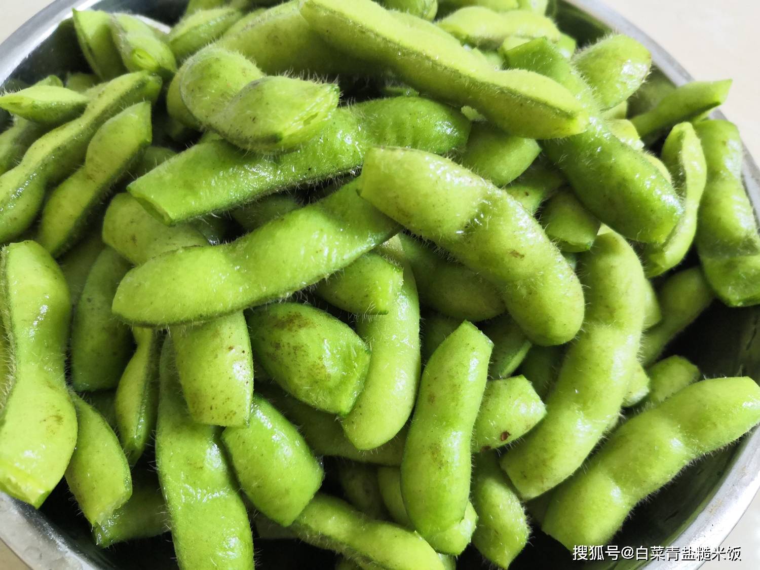 立秋了,水煮毛豆,配啤酒正好,现在不吃就要再等一年了