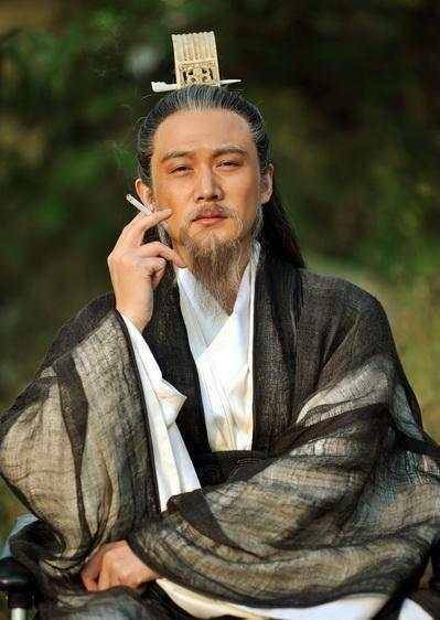 当年的上戏三剑客陆毅最火,任泉身价亿万,他却落魄到无人认识