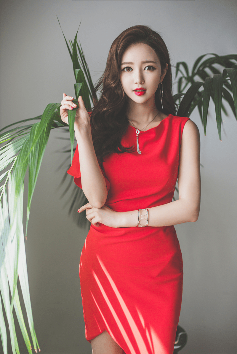 1/ 12 韩国模特李妍静