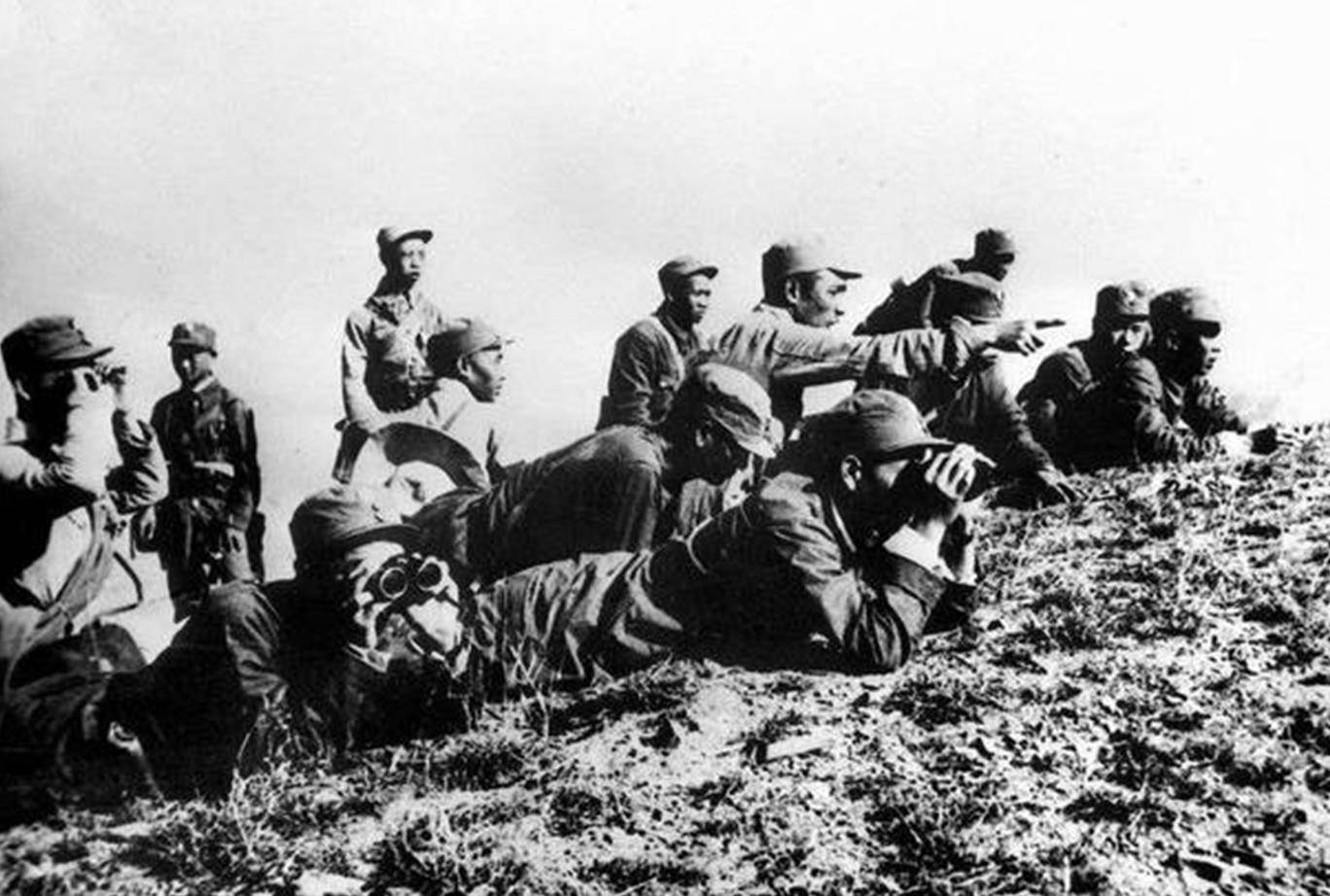 八路军炸日本军列发现是客车果断停止车上有中国人