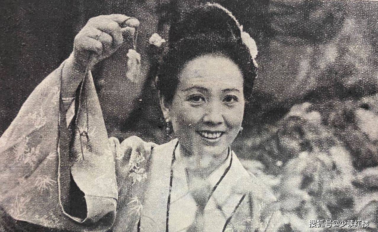 红楼梦里,封氏是英莲的母亲,甄士隐的妻子,原文关于她的笔墨不多