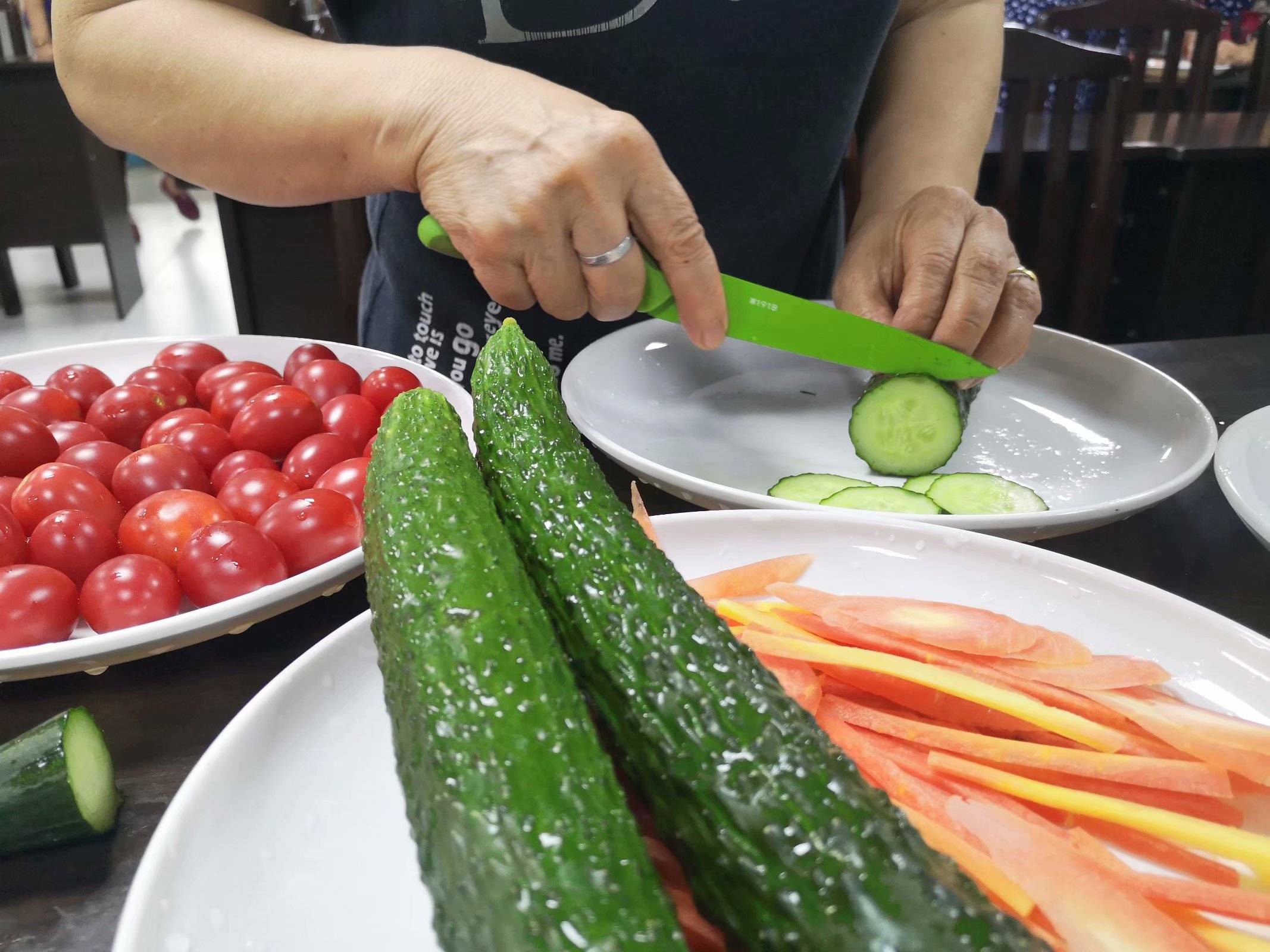 九宫庙街道新工社区、美食每刻|九宫庙街道新工社区开展“美食每刻 健康快乐社区活动