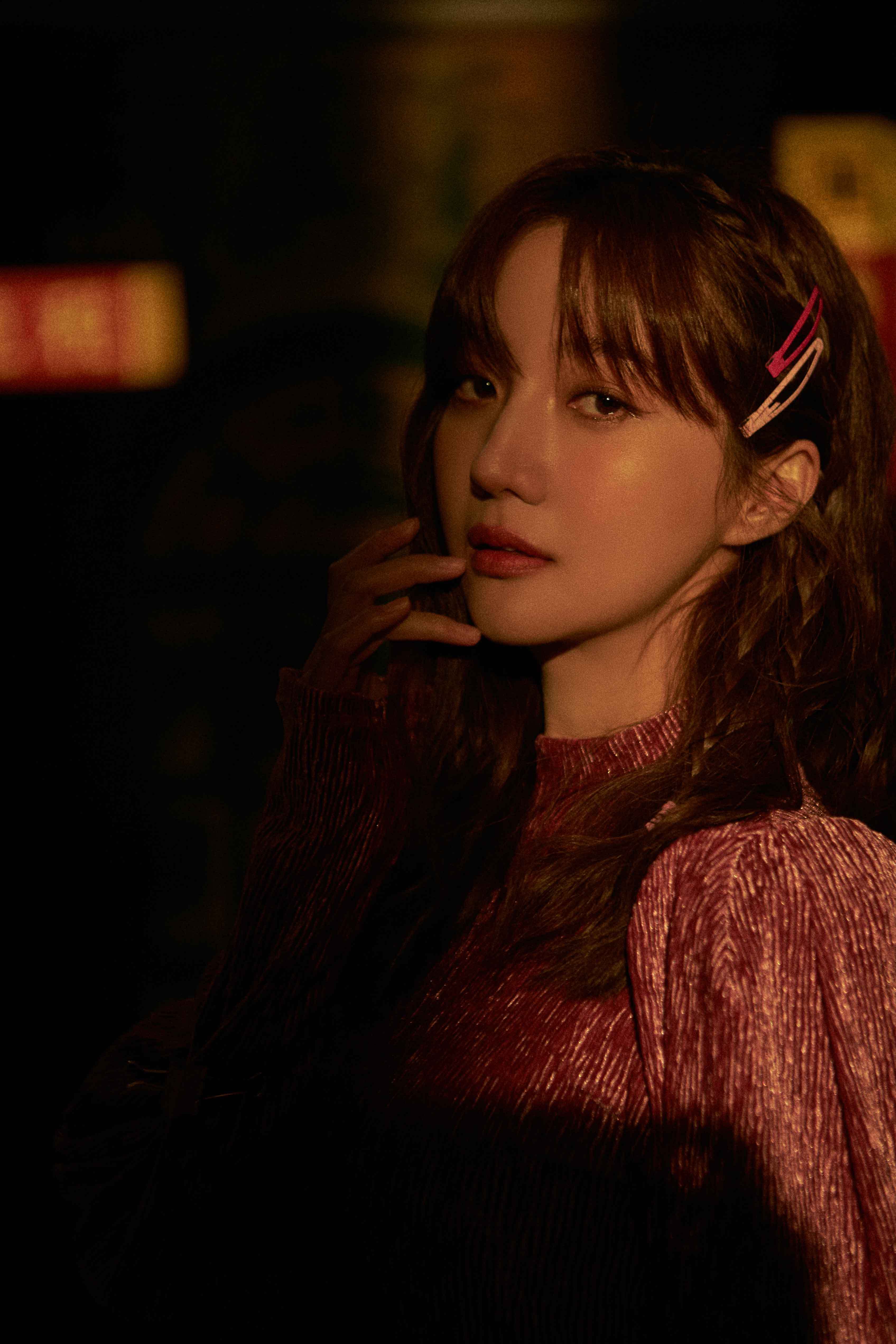 郑雅文生日写真释出 顾盼生辉尽显复古风情