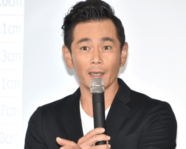 确诊感染新型冠状病毒之后,截止到目前远藤章造也是在家中等待当地