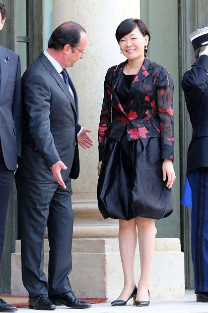安倍夫人同框特朗普夫人:比对方矮半头却不输气场,根本不像58岁