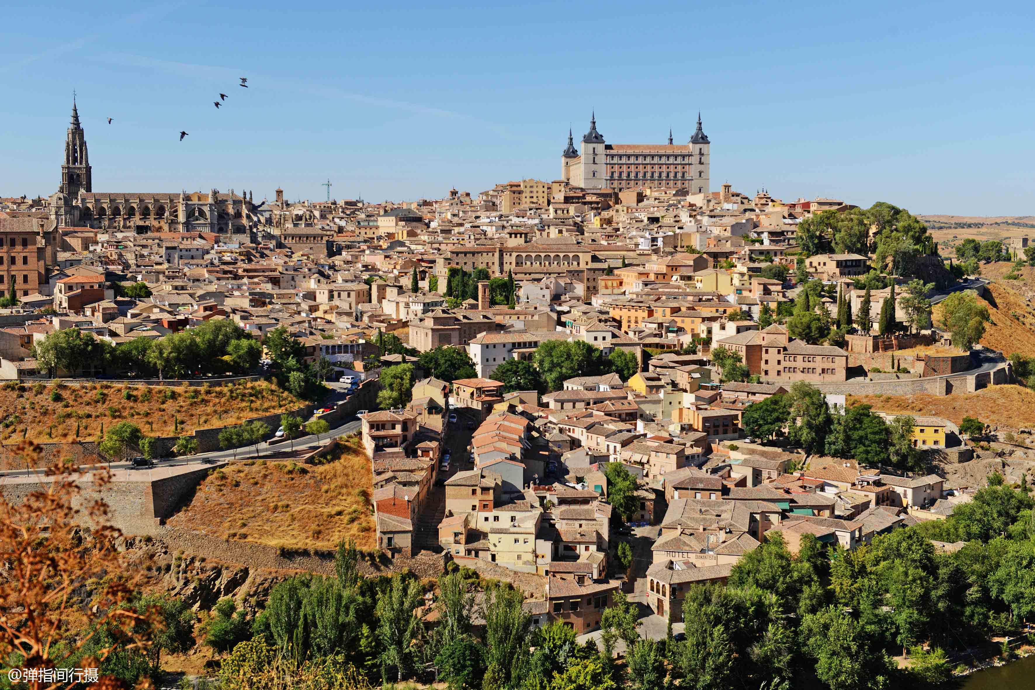 西班牙"隐世千年古都",融合多种文明风情,曾是该国最早的首都