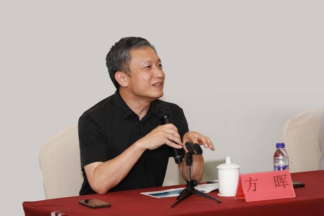 应对当前国际国内复杂形势临海50多位新生代企业家集中培训充电