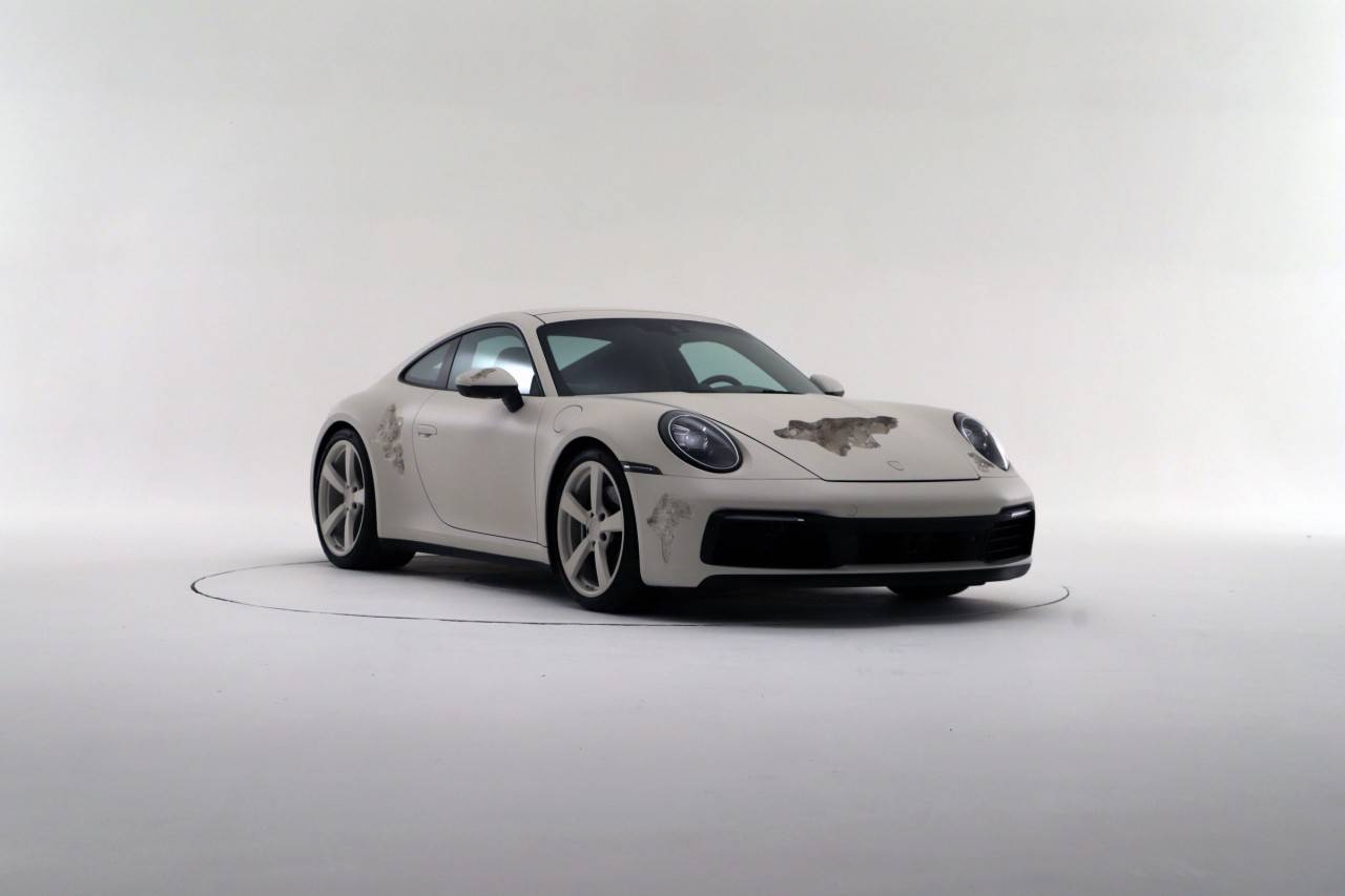 在过去十年时间里,丹尼尔·阿尔轩(daniel·arsham)秉持乌托邦式的