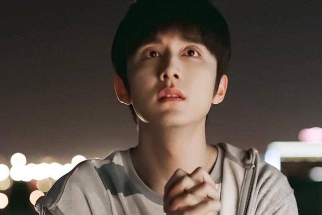 贺子秋等得太"卑微",转身一眼认出贺梅,为见妈妈