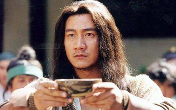 出演《天龙八部》没走红,拍短视频却红得一塌糊涂,这个演员不一般!