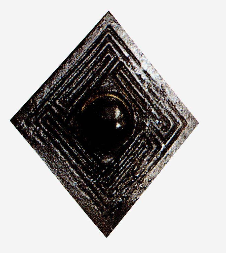 中国青铜文化故宫珍藏宝物极为罕见的乳钉三耳簋