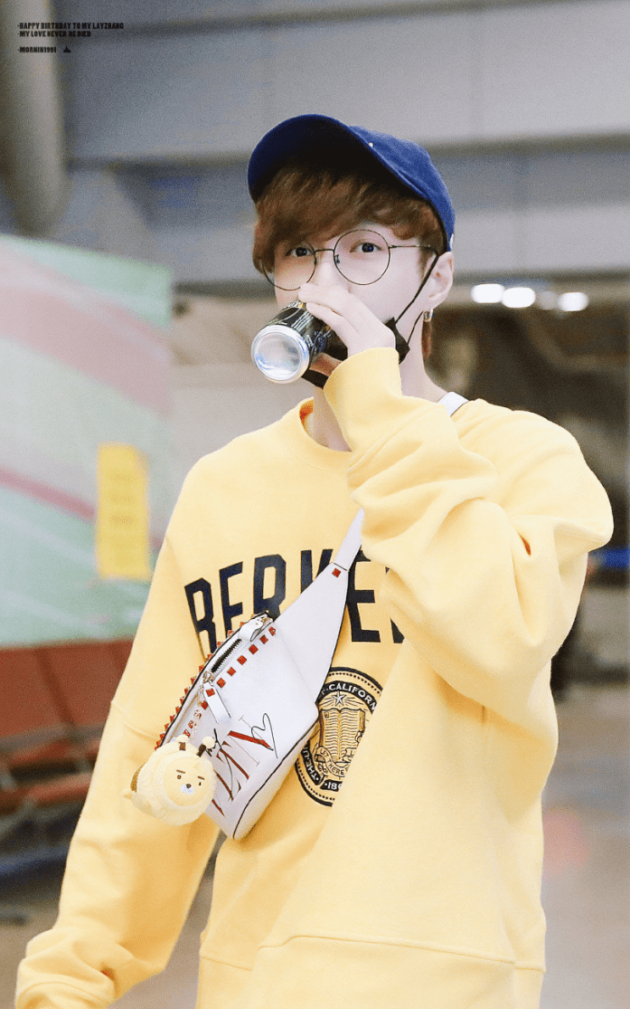 的腰包,大家自行get哦~终于到了最后的第四位导师,我们的小蛙钟汉良