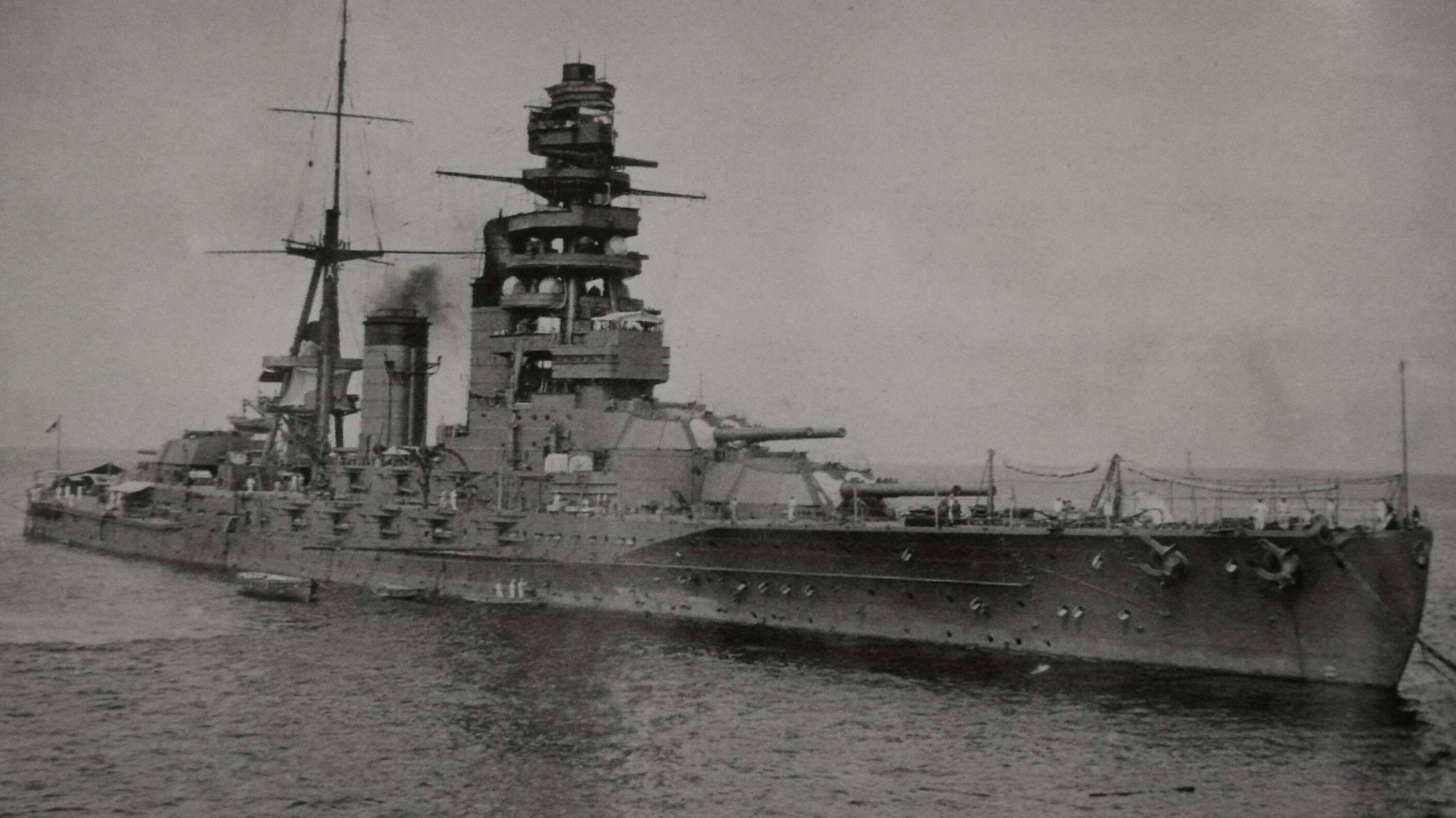 日本防护巡洋舰:320毫米舰炮为对付北洋舰队,结果被反炸重创_定远号