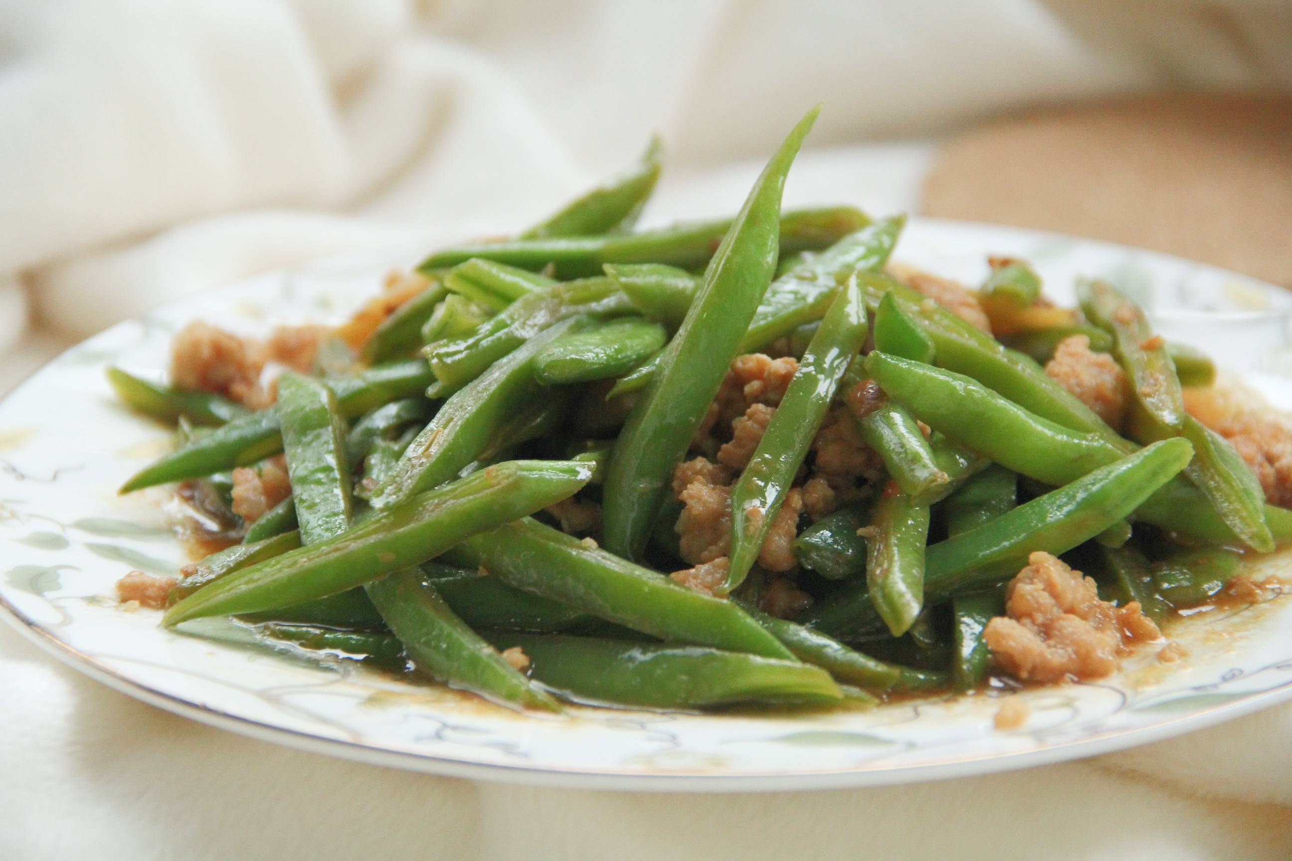 刀豆还能这么炒,一勺豆瓣酱,炒出极下饭的肉末炒刀豆,娃也爱吃