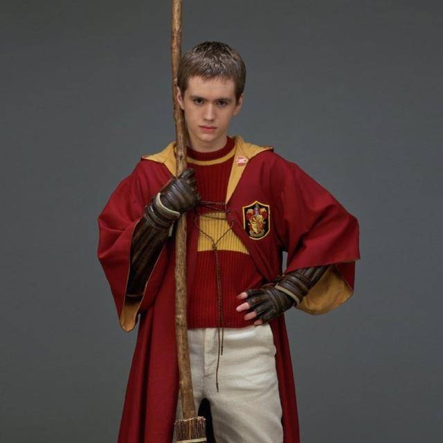 近日,曾在《哈利波特》系列中扮演奥利弗·伍德的英国男演员肖恩