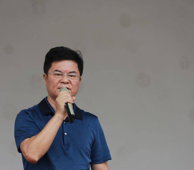烈日下的第一课湘机中学2020年军训活动开营