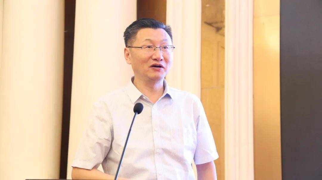 苏州中材非金属矿工业设计研究院有限公司雷东升教授作《膨润土功能新