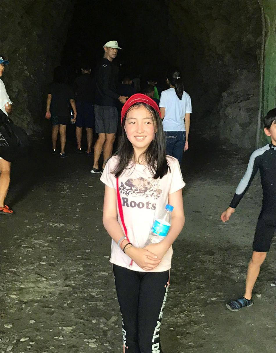 长大了!夏克立晒女儿近照 夏天笑容甜美亭亭玉立
