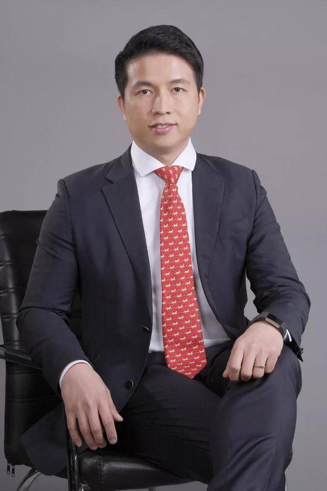 泉州许氏4大家族富二代亮相?7位高富帅低调稳重,你更看好哪位