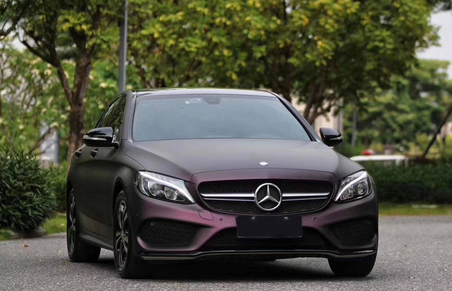 奔驰改色黑幻紫,直男也可以美出天际_颜色