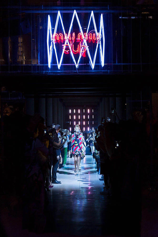 正是喜欢粉色的年纪 正是喜欢miu miu的年纪