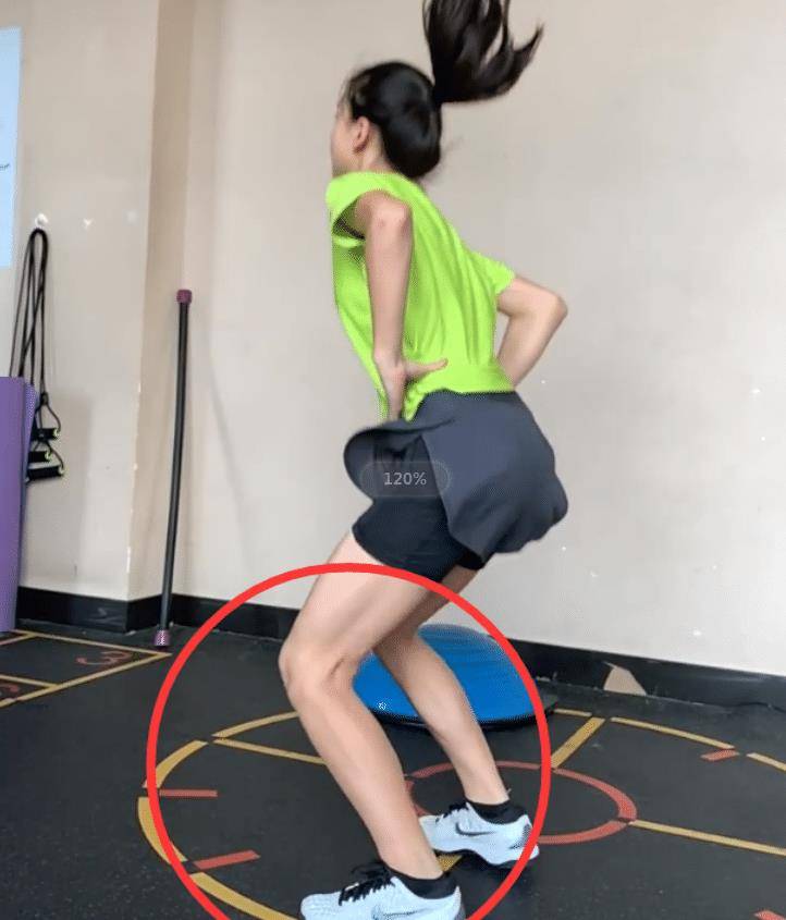 原创田亮晒女儿森碟近照,我只注意到她腿上的肌肉,确定是12岁?