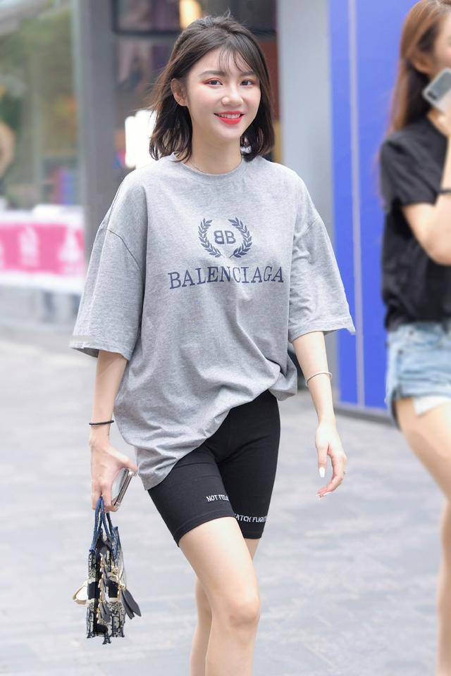 夏日选择休闲运动风穿搭舒适加减龄造型也更显阳光好看