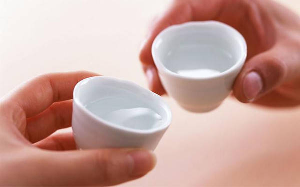 白酒|同等档次白酒 酱香型白酒为什么更贵些？