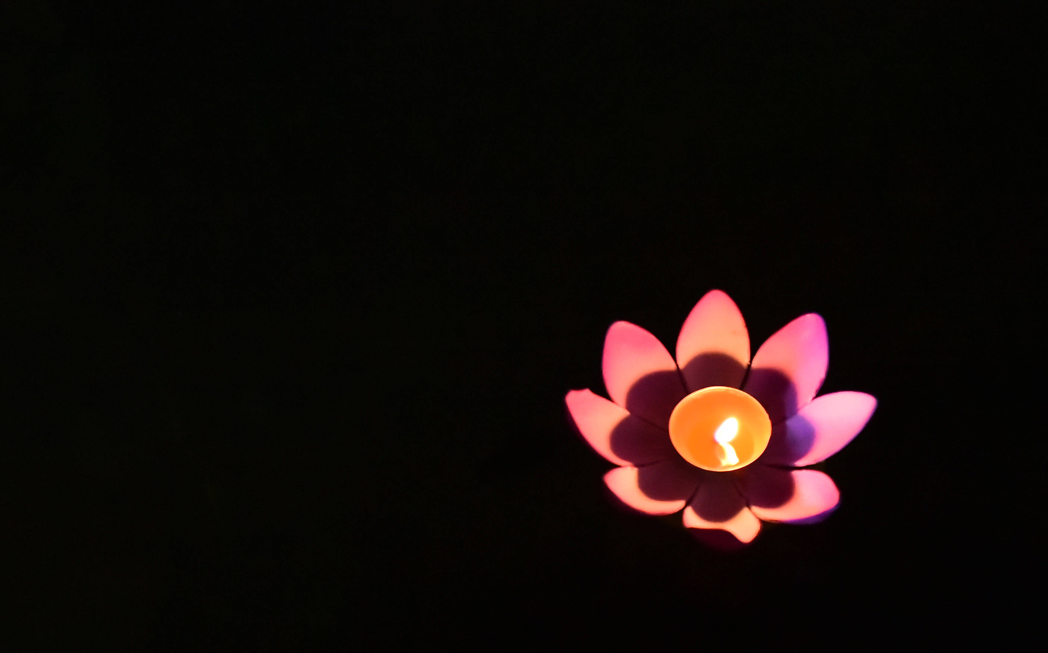 白洋淀中元节放河灯