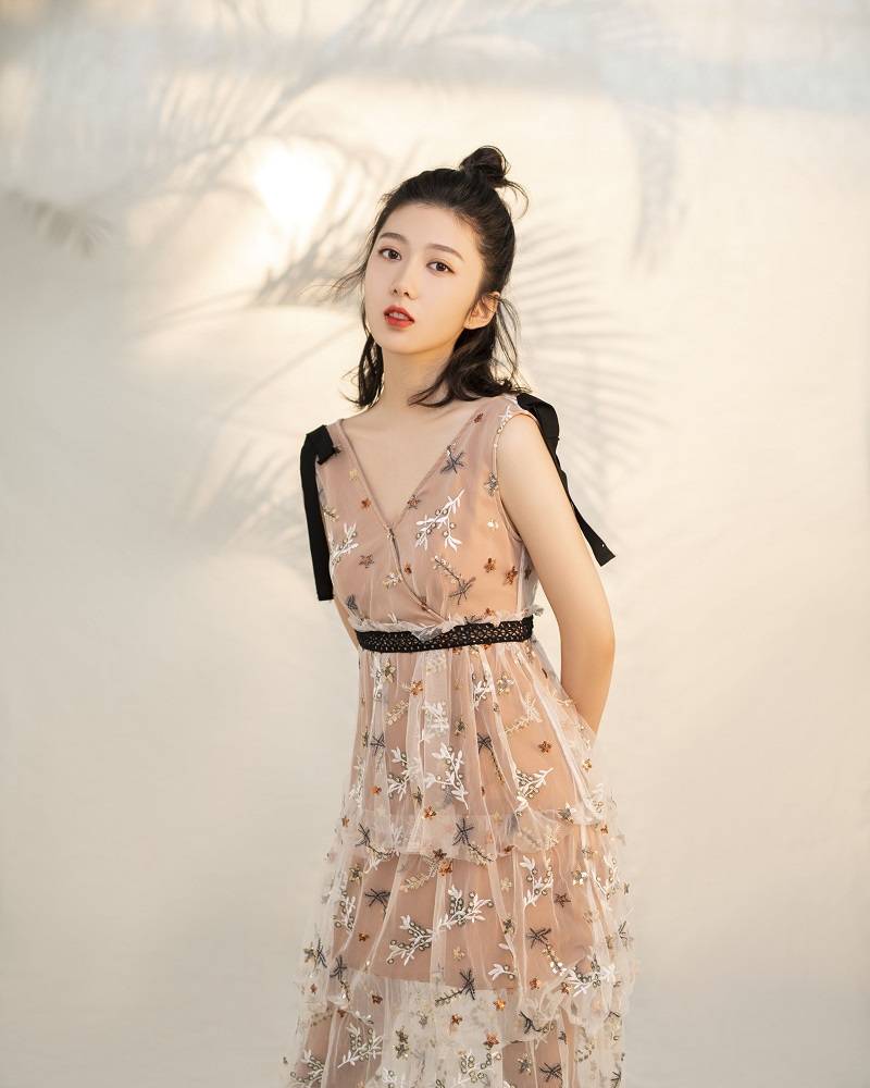 最佳面馆小妹辅助服务生陈笑含化身红娘