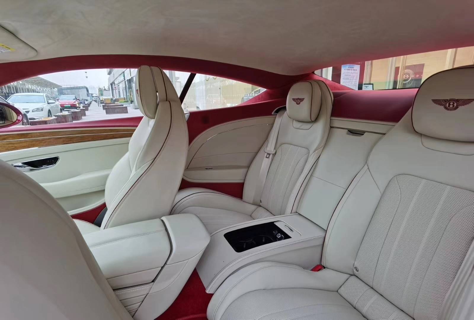 全新宾利欧陆gt非凡奢华顶级轿跑车优惠价