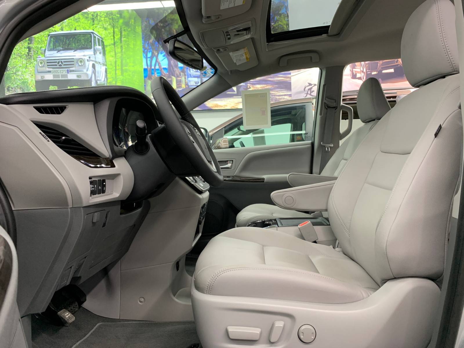 全新款丰田塞纳裸惠销售低价宽敞内饰现车