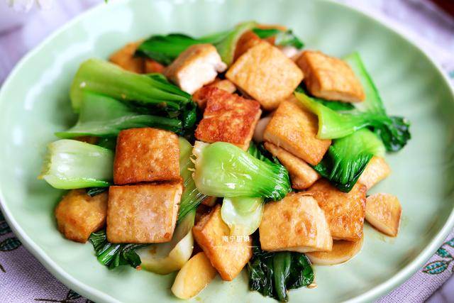 立秋后,吃猪肉不如吃这菜,5块钱就可以做出一盘,比吃肉还过瘾_油菜