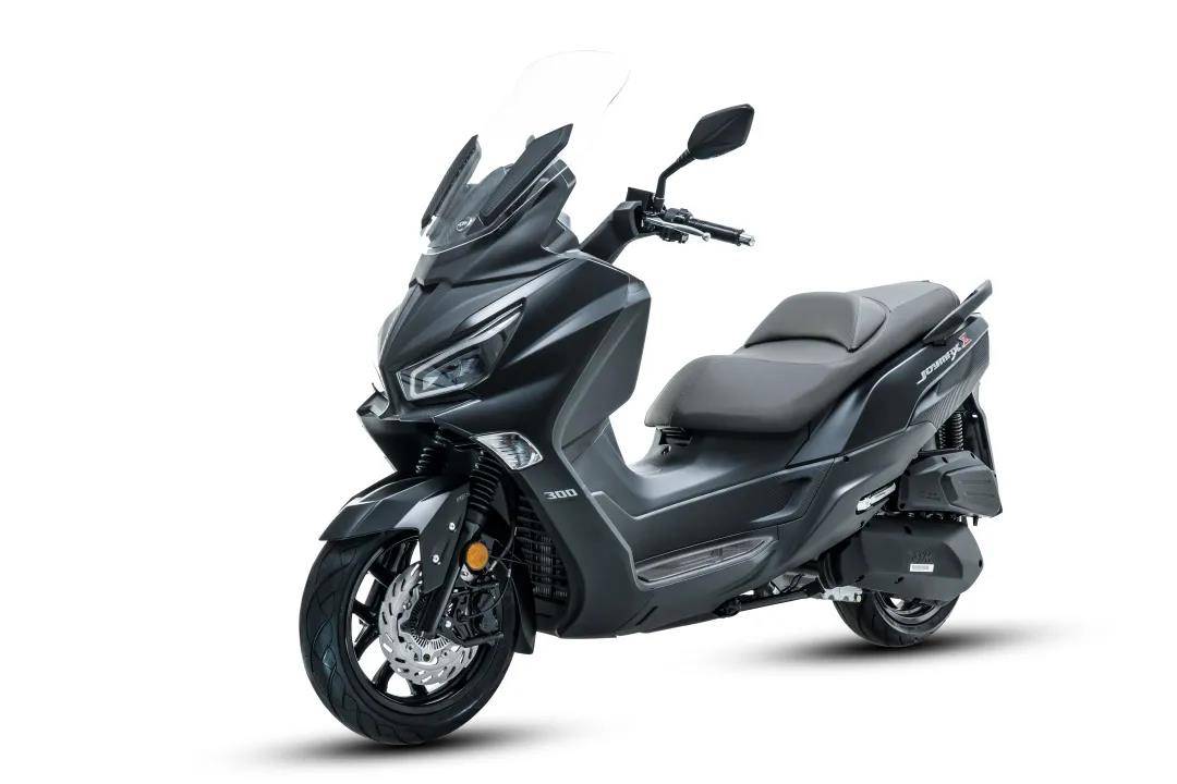 三阳joymaxz300换新上市外观配置双升级售价29800元