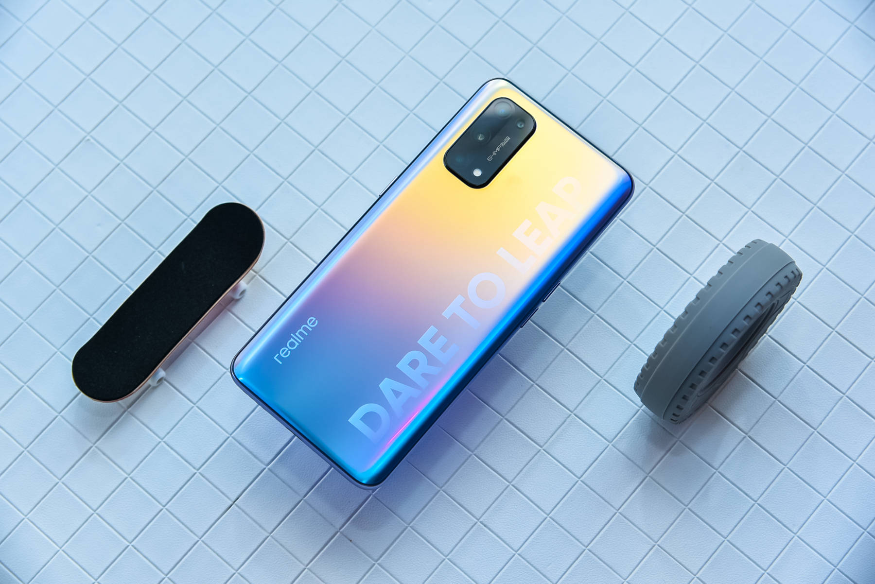 原创又一性价比旗舰上市高颜轻薄只要2199元起真我x7pro体验报告