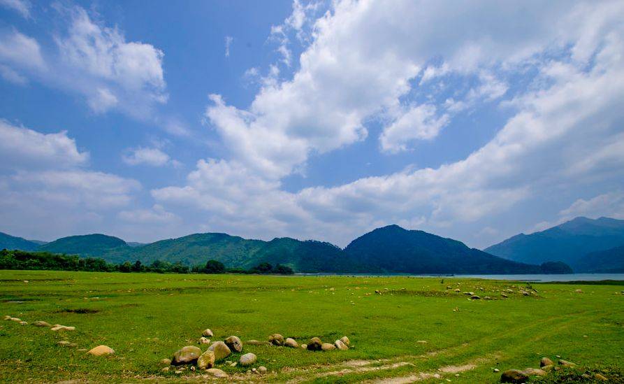 等一个人,陪我去韶关罗坑_草原