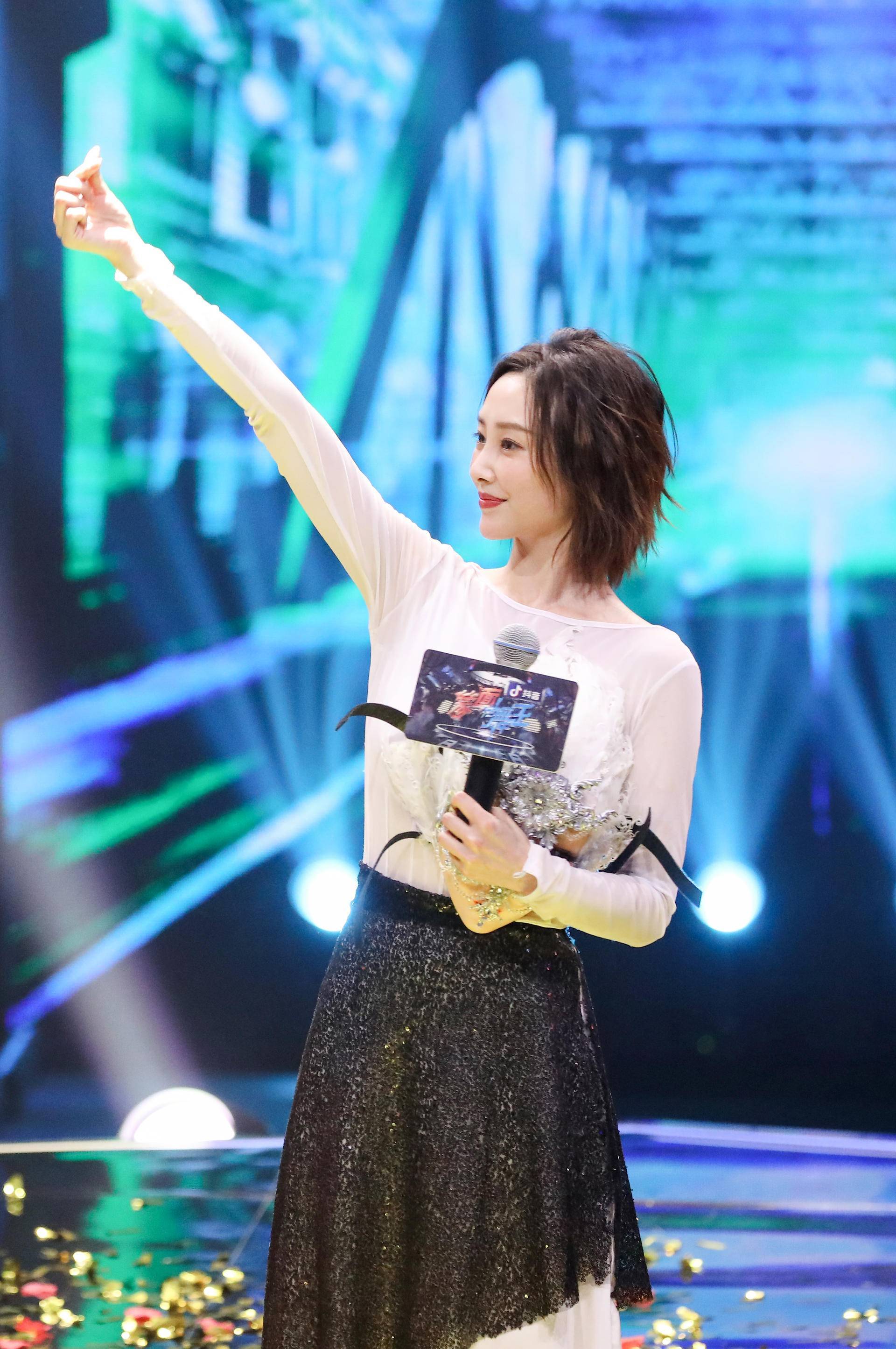 圈内大神纷纷打call 李纯的这支双人舞到底有多牛_舞蹈