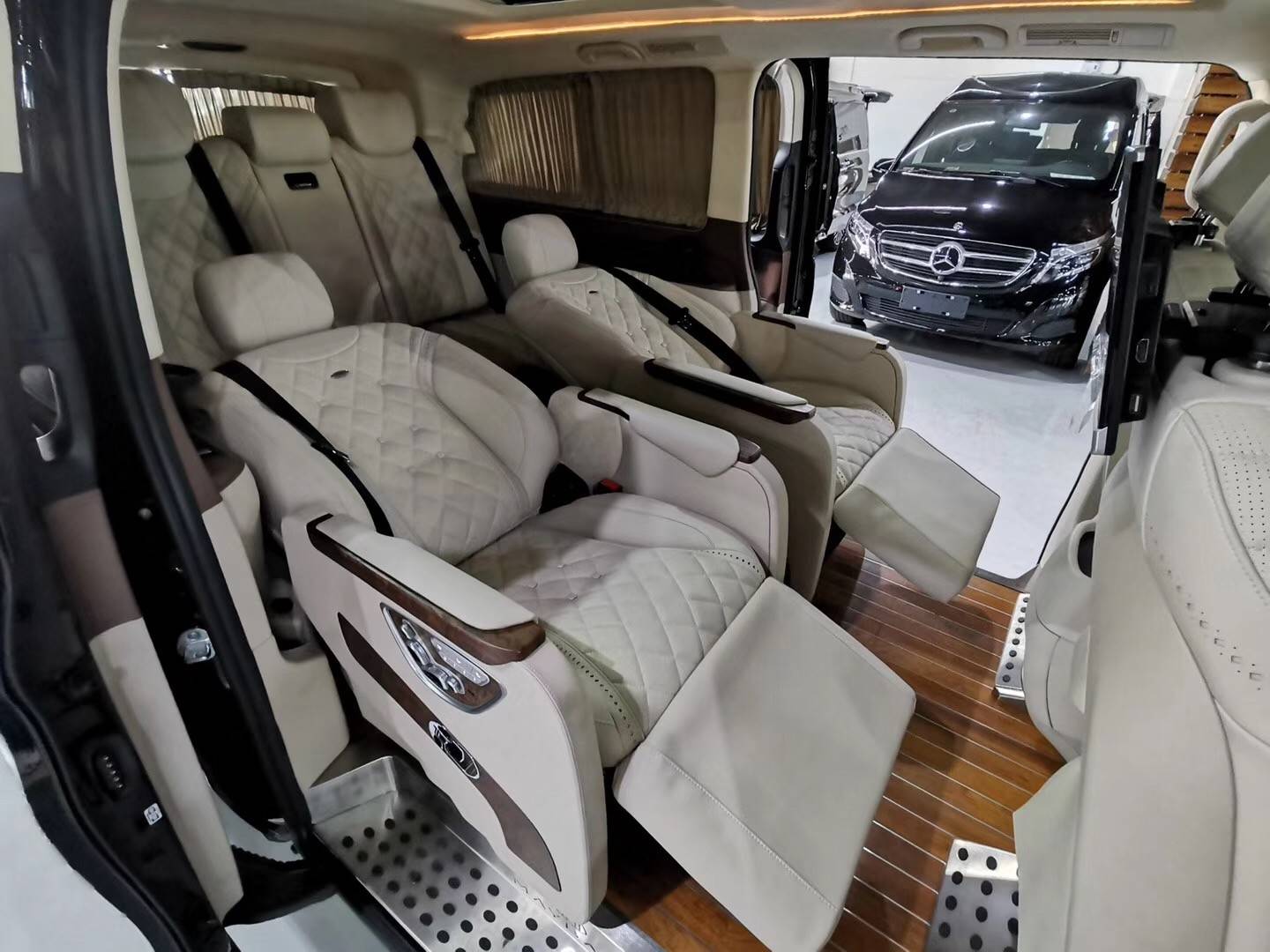 全新奔驰威霆20款商务报价 个性改装版_座椅