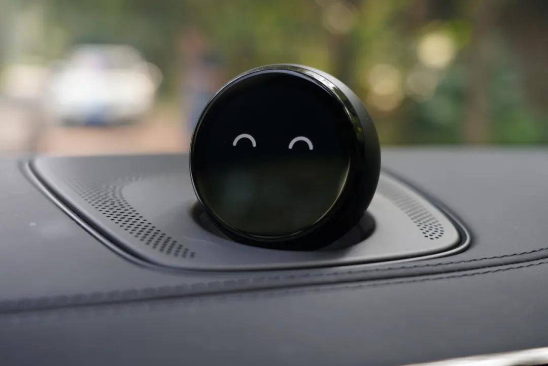 要试就试点不同的,蔚来es6的换电和nomi