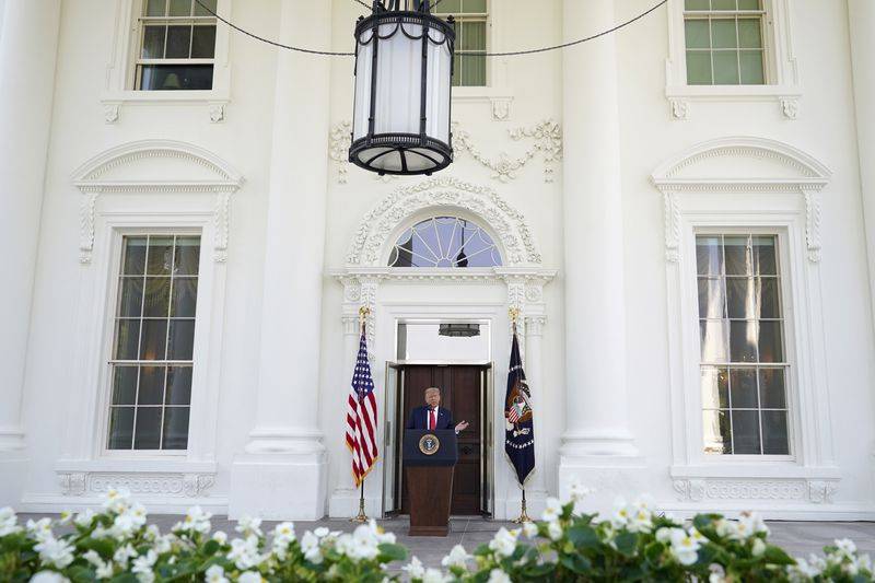 拜登,愚蠢至极,特朗普在演讲中炮轰_白宫