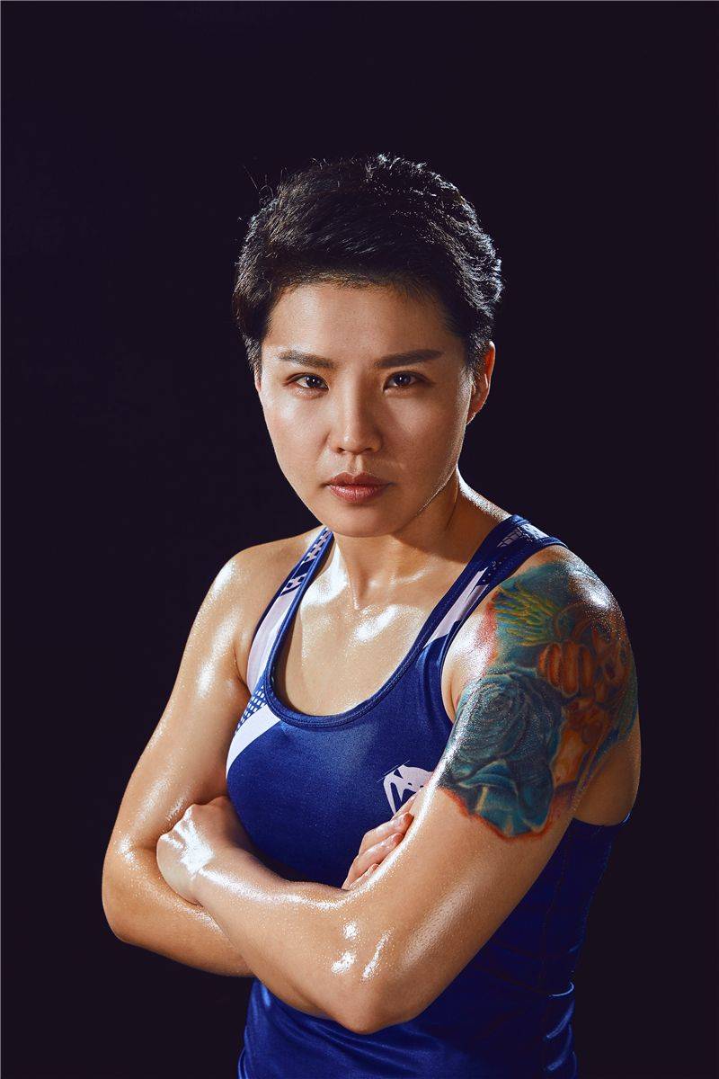 武林风女子世界冠军龚艳丽:今天首次跟人打架,还是最便宜的一拳