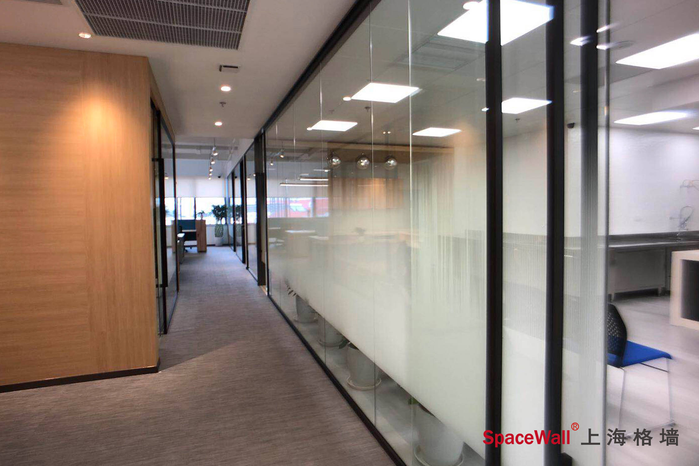 系统隔断—教学空间的"协调者"_玻璃