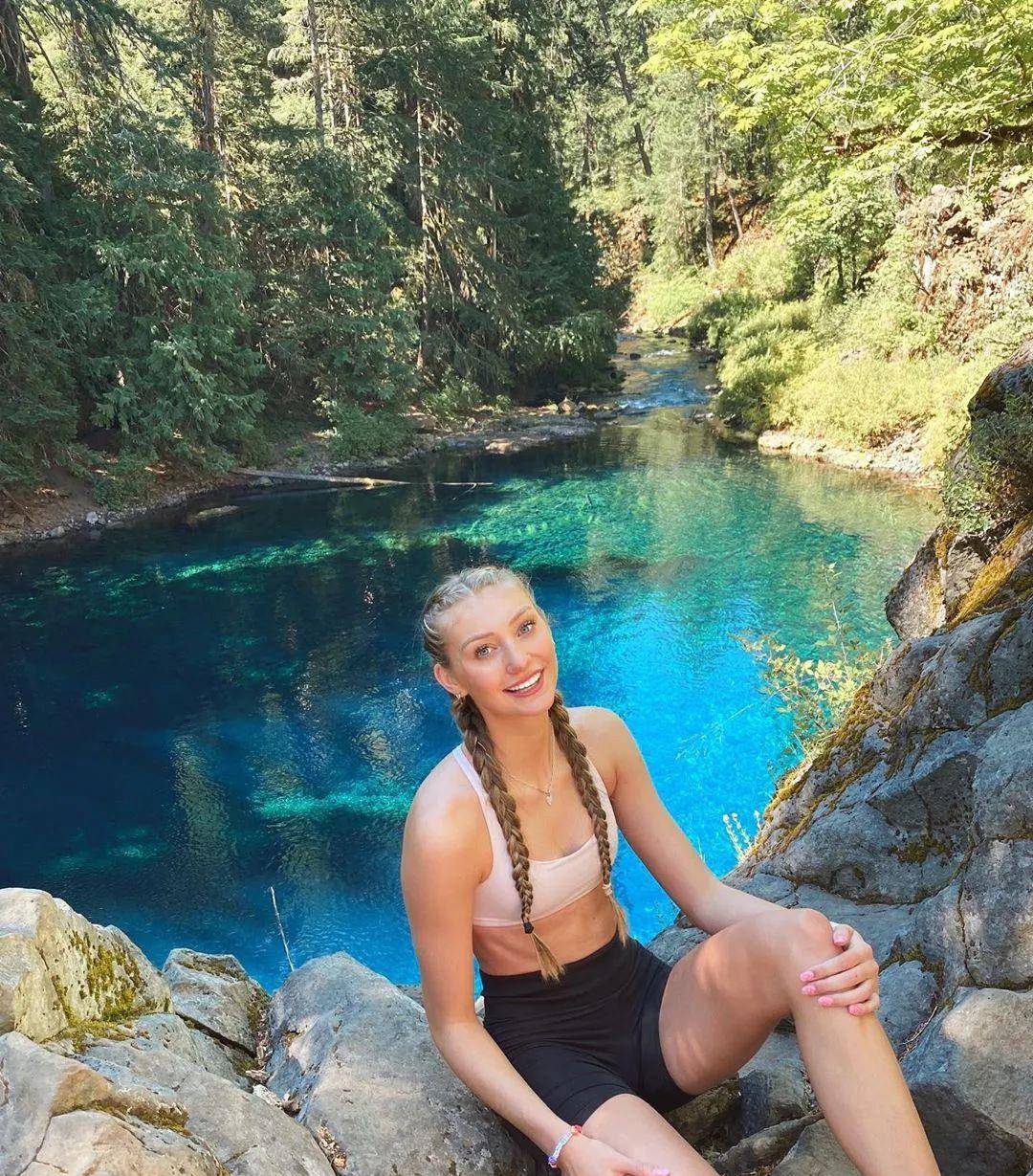 今天,我想与大家谈谈库里的干妹妹cameronbrink.